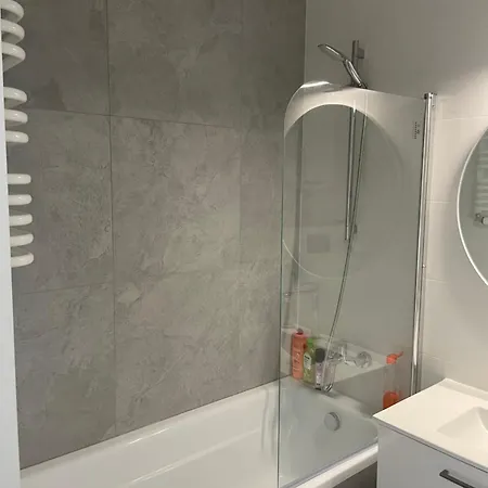 Cosy New With Netflix Apartment *